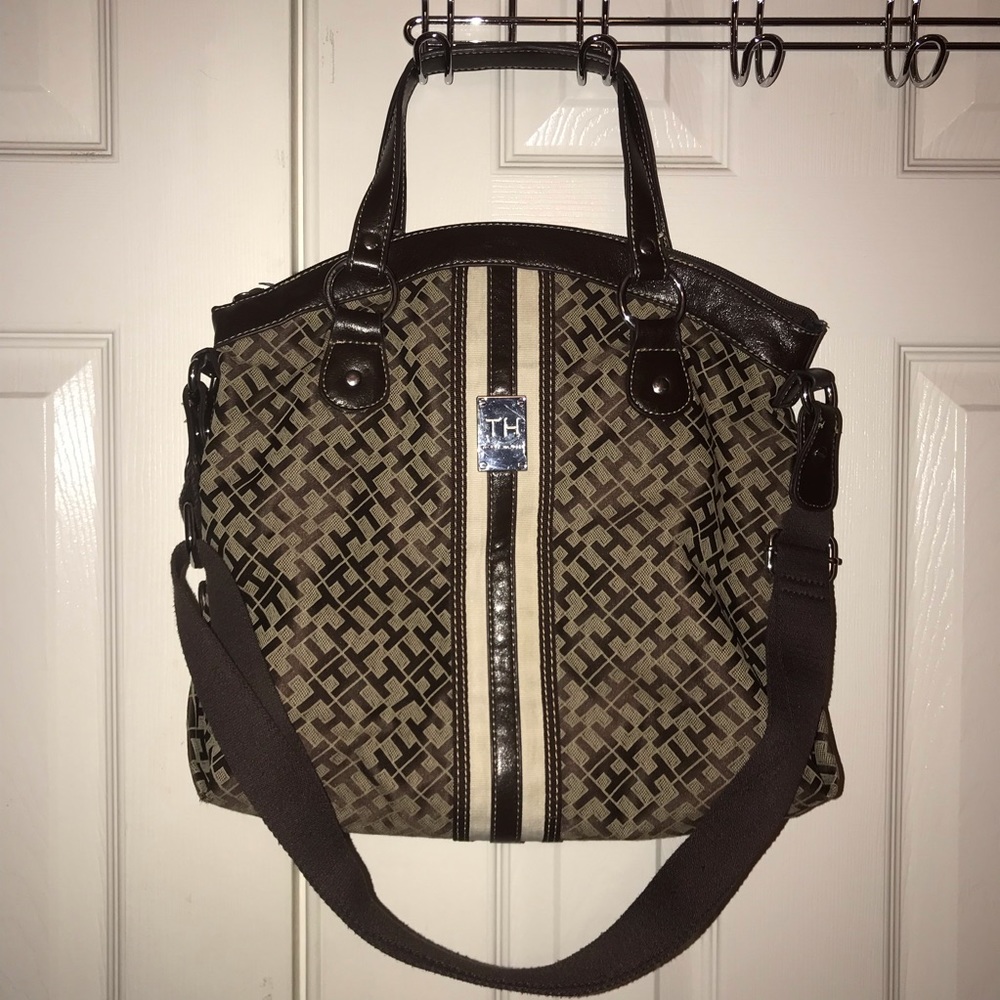 Tommy Hilfiger Monogram Purse